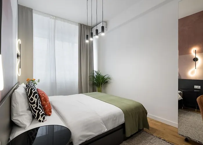 Sunny 2br Flat - Location - Center Apartment