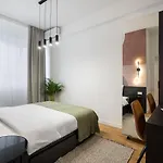 Sunny 2br Flat - Location - Center
