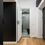 Sunny 2br Flat - Location - Center 아파트