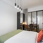 Sunny 2br Flat - Location - Center Apartmán *