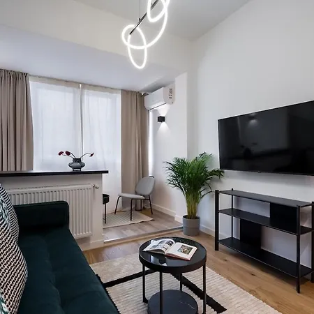 Sunny 2br Flat - Location - Center