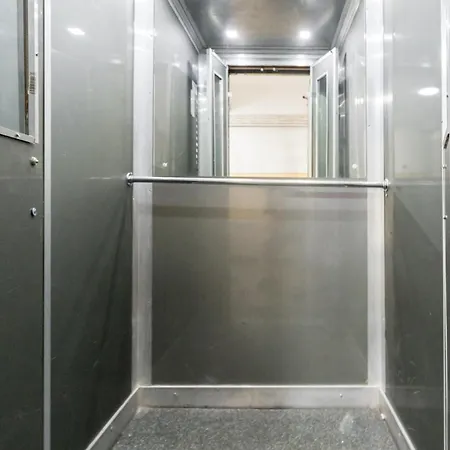 Sunny 2br Flat - Location - Center