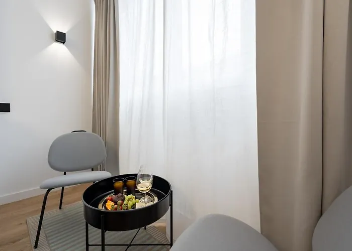 Sunny 2br Flat - Location - Center Lejlighed