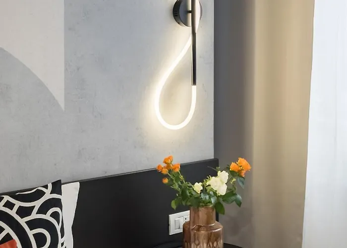 Sunny 2br Flat - Location - Center