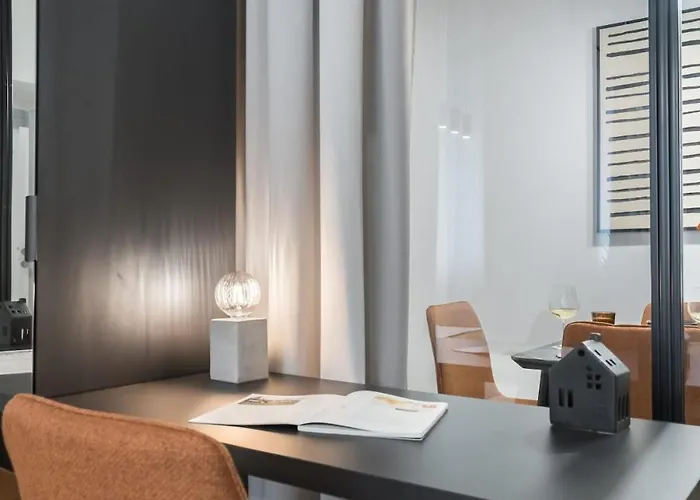 شقة Sunny 2br Flat - Location - Center *