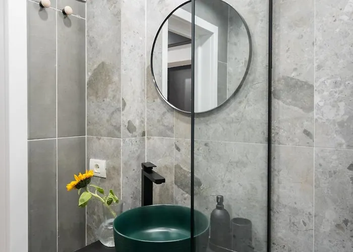 شقة Sunny 2br Flat - Location - Center