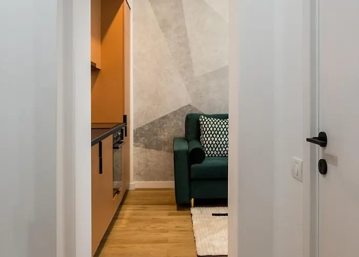 Sunny 2br Flat - Location - Center