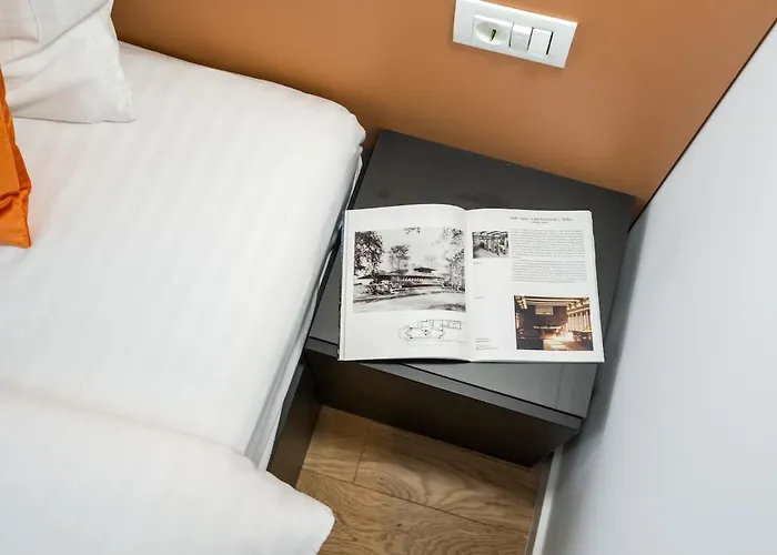 Sunny 2br Flat - Location - Center