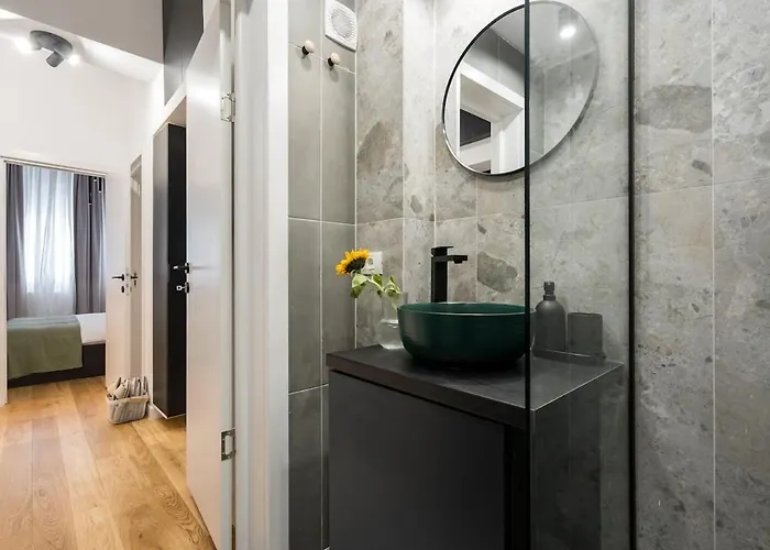 Sunny 2br Flat - Location - Center 布加勒斯特