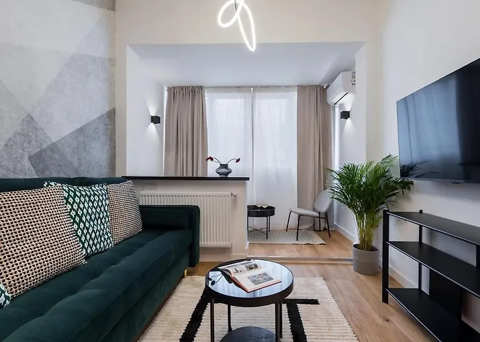 Sunny 2br Flat - Location - Center *