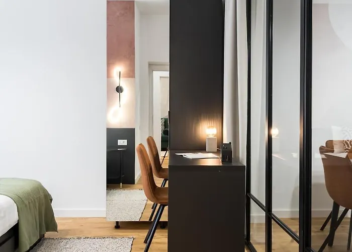 Sunny 2br Flat - Location - Center