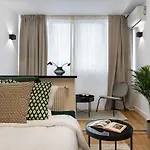 Sunny 2br Flat - Location - Center 아파트 부쿠레슈티