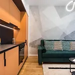 Sunny 2br Flat - Location - Center 아파트 부쿠레슈티