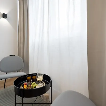 Sunny 2br Flat - Location - Center Apartment