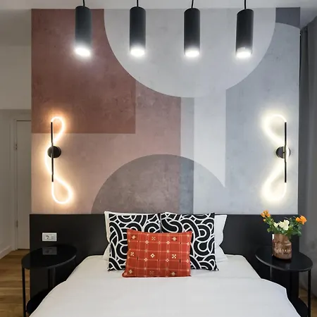 Sunny 2br Flat - Location - Center Apartment